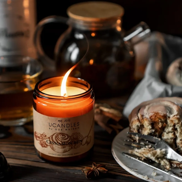 Свеча Cinnamon Bun Essential Collection 190г 1 фитиль — Ucandles by Maison Gor