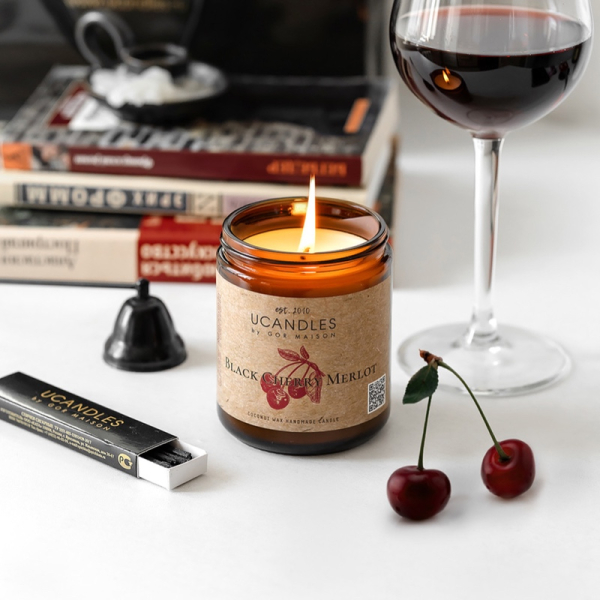 Фото Ароматическая свеча Черешня Мерло Black Cherry Merlot